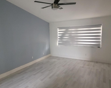 5460 Hawkes Bluff Avenue - Photo Thumbnail 9