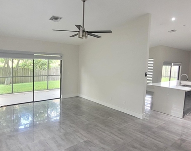 5460 Hawkes Bluff Avenue - Photo Thumbnail 6