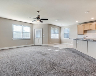 41 Kramer Lane - Photo Thumbnail 15