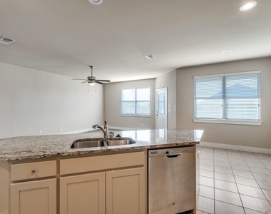41 Kramer Lane - Photo Thumbnail 10