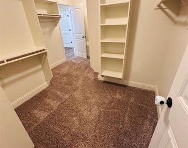 1419 Ascot Avenue - Photo Thumbnail 16