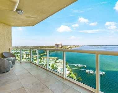 2650 Lake Shore Drive - Photo Thumbnail 33
