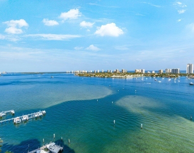 2650 Lake Shore Drive - Photo Thumbnail 34
