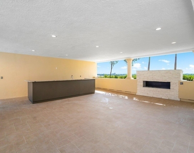 2650 Lake Shore Drive - Photo Thumbnail 46