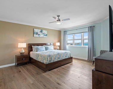 2650 Lake Shore Drive - Photo Thumbnail 17