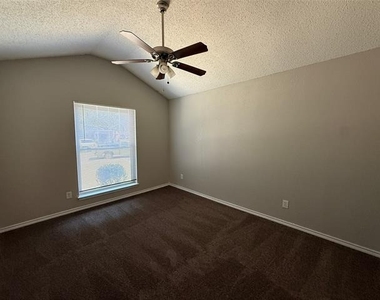 10206 Shayna Drive - Photo Thumbnail 13