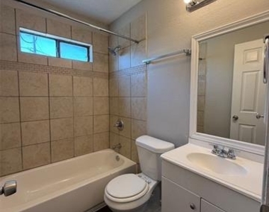 10206 Shayna Drive - Photo Thumbnail 17