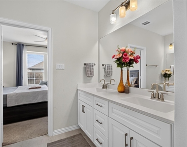 4829 Porque Court - Photo Thumbnail 6