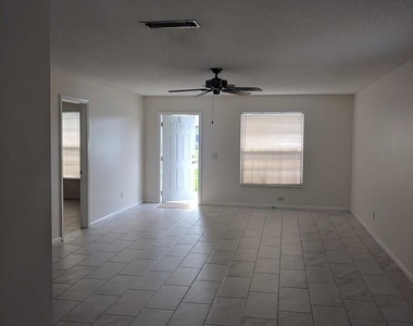 3793 Heather Drive W - Photo Thumbnail 1