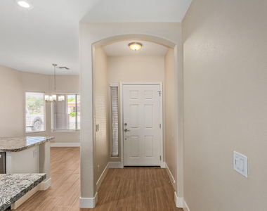 3556 N 143rd Lane - Photo Thumbnail 4