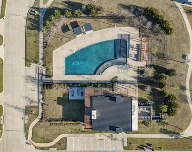 852 Belltown Drive - Photo Thumbnail 3