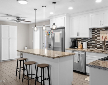 1211 W Palomino Drive - Photo Thumbnail 12