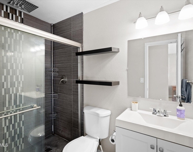 1211 W Palomino Drive - Photo Thumbnail 20