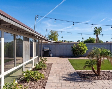 1211 W Palomino Drive - Photo Thumbnail 32