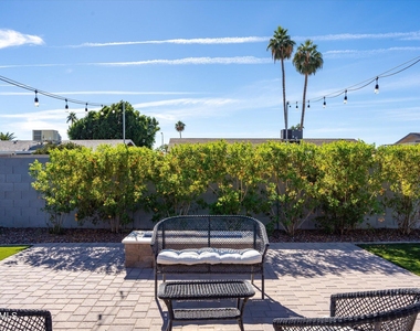 1211 W Palomino Drive - Photo Thumbnail 33