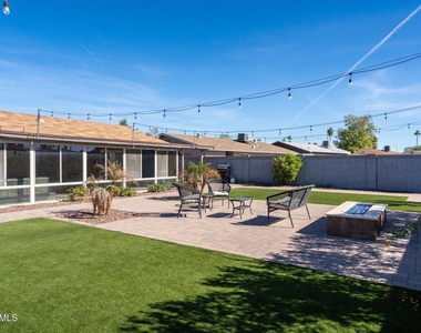 1211 W Palomino Drive - Photo Thumbnail 30