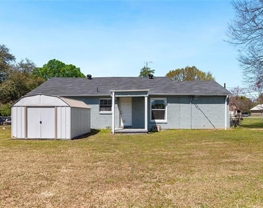 813 N Winnsboro Street - Photo Thumbnail 12