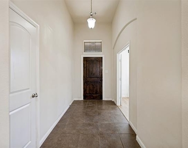 929 Green Coral Drive - Photo Thumbnail 3