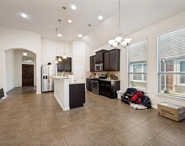 929 Green Coral Drive - Photo Thumbnail 4