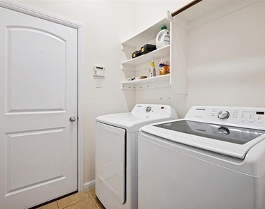 929 Green Coral Drive - Photo Thumbnail 21