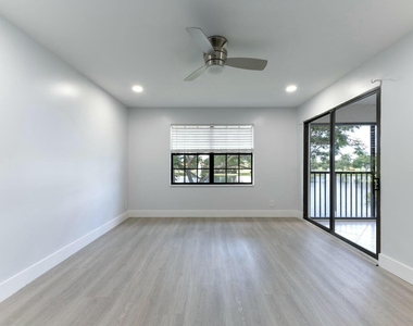 22791 Trelawny Terrace - Photo Thumbnail 9