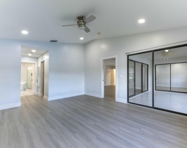 22791 Trelawny Terrace - Photo Thumbnail 13