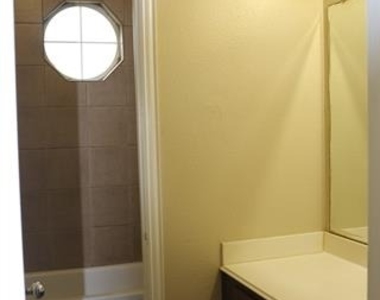 327 Regency Drive - Photo Thumbnail 16