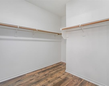 6353 Seagull Lane - Photo Thumbnail 12