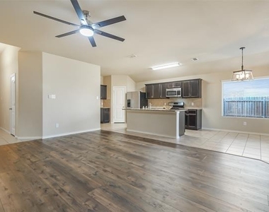 6353 Seagull Lane - Photo Thumbnail 3