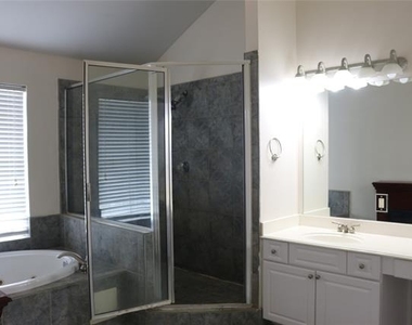 629 Park Place Drive - Photo Thumbnail 21