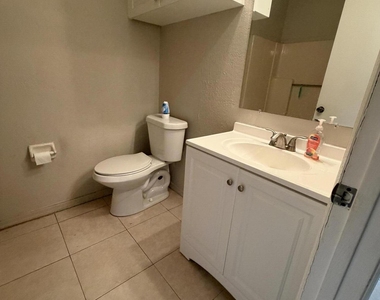 5205 Se Primrose Way - Photo Thumbnail 9