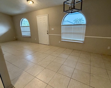 5205 Se Primrose Way - Photo Thumbnail 1