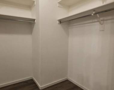 42065 W Hillman Drive - Photo Thumbnail 13