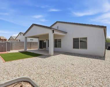 1692 W Aztec Drive - Photo Thumbnail 39