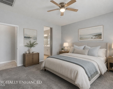 1692 W Aztec Drive - Photo Thumbnail 6