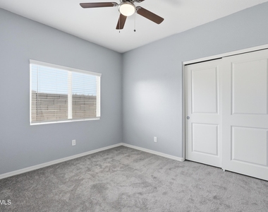 1692 W Aztec Drive - Photo Thumbnail 22