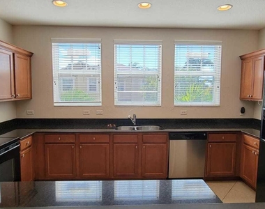870 Marina Del Ray Lane - Photo Thumbnail 2