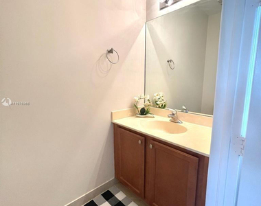 870 Marina Del Ray Lane - Photo Thumbnail 11