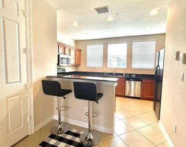 870 Marina Del Ray Lane - Photo Thumbnail 3