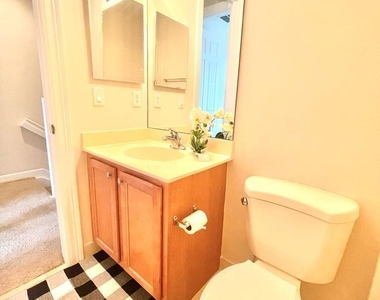 870 Marina Del Ray Lane - Photo Thumbnail 9