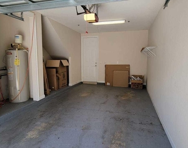 870 Marina Del Ray Lane - Photo Thumbnail 12