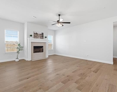 4017 Alpine Street - Photo Thumbnail 4