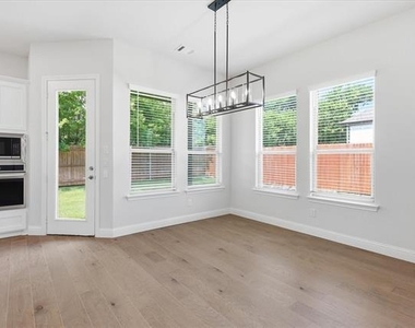 4017 Alpine Street - Photo Thumbnail 5
