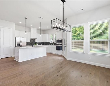 4017 Alpine Street - Photo Thumbnail 6