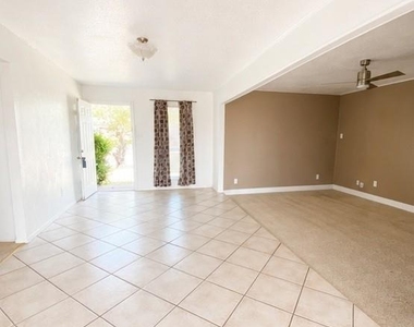 216 Woodgrove Street - Photo Thumbnail 4