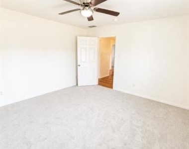 6120 Lumley - Photo Thumbnail 6