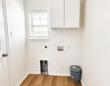 6120 Lumley - Photo Thumbnail 8