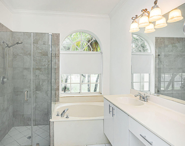 10704 Oak Bend Way - Photo Thumbnail 21