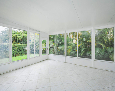 10704 Oak Bend Way - Photo Thumbnail 13