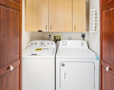 10704 Oak Bend Way - Photo Thumbnail 17